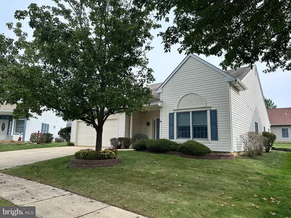 11 COVERED BRIDGE CIR, Columbus, NJ 08022