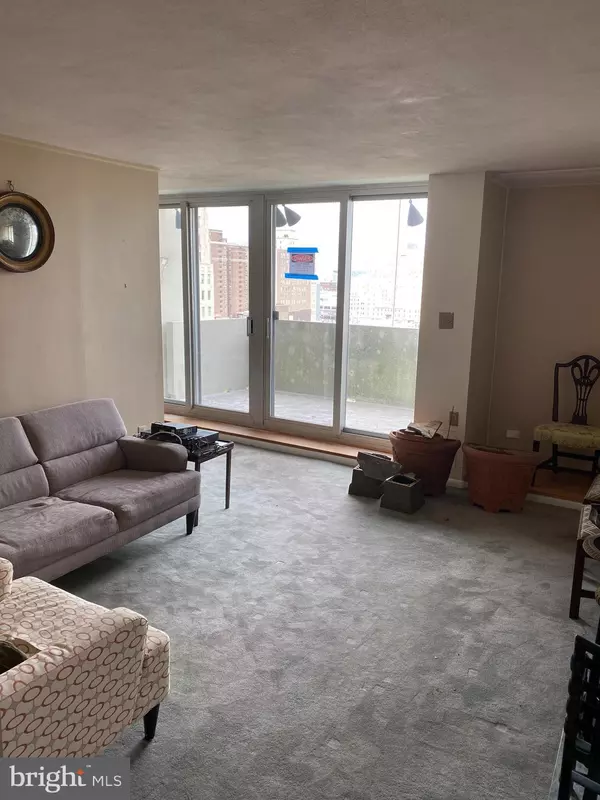 Philadelphia, PA 19106,604-36 S WASHINGTON SQ #1712