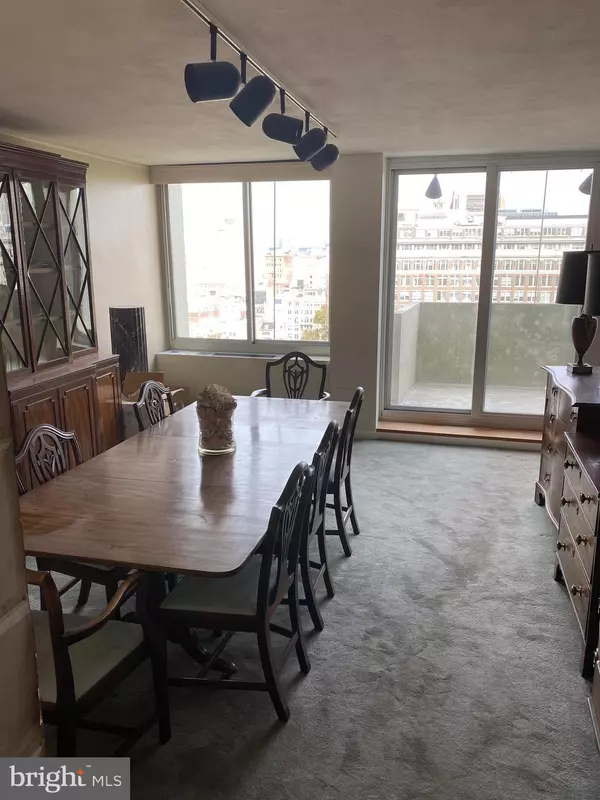 Philadelphia, PA 19106,604-36 S WASHINGTON SQ #1712