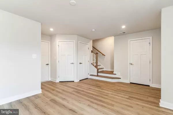 Sterling, VA 20166,42564 ANTONIA TER