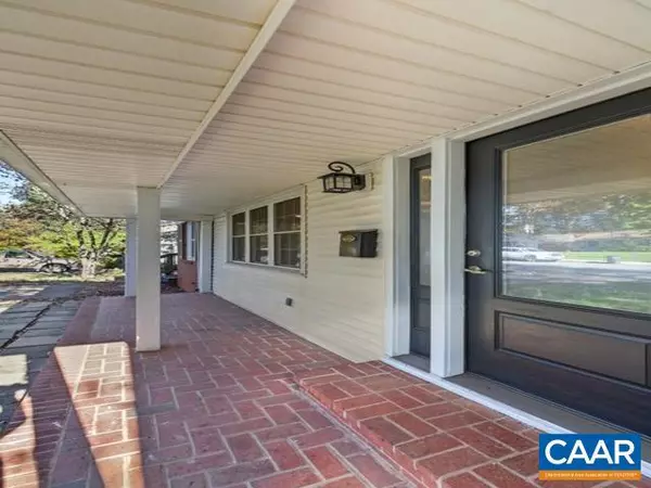 Charlottesville, VA 22903,611 SHAMROCK RD