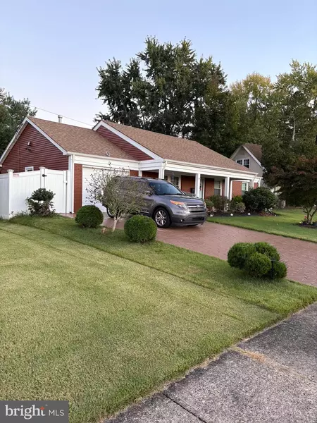 46 GAYLORD CIR, Willingboro, NJ 08046