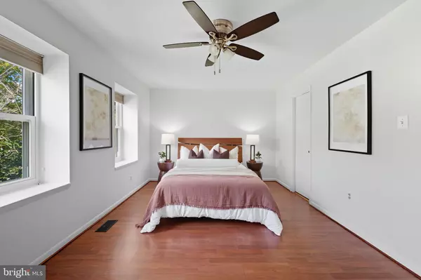 Germantown, MD 20874,11606 SUMMER OAK DR