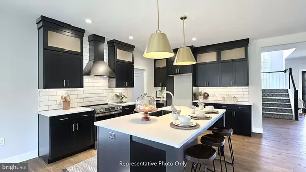 Lititz, PA 17543,80 TUPELO ST