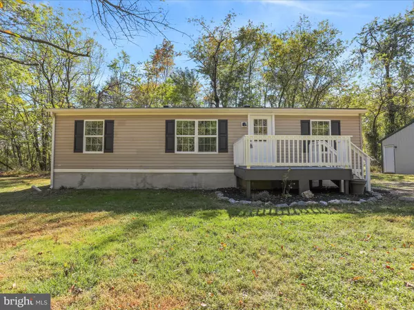 156 POTOMAC VIEW LN, Berkeley Springs, WV 25411