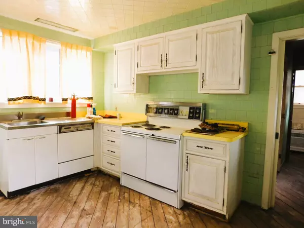 Barnesville, PA 18214,857 BARNESVILLE DR