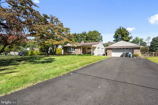 29 HOLLY RD, Southampton, PA 18966