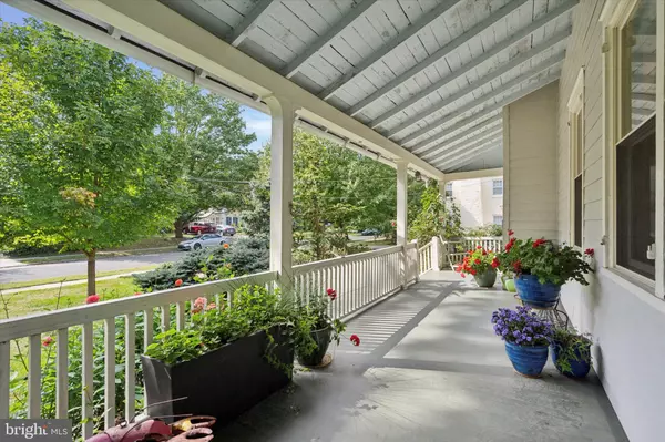 Swarthmore, PA 19081,313 DICKINSON AVE