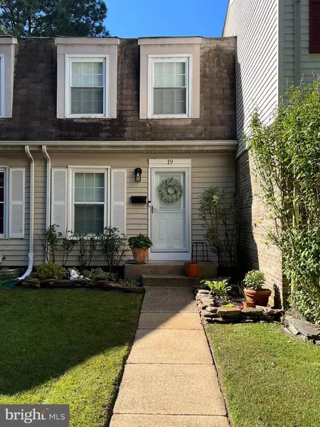 19 BURNSWAY CT #9E, Baltimore, MD 21236