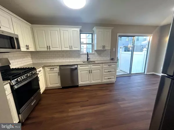 Sewell, NJ 08080,1020 HILLSBORO CT