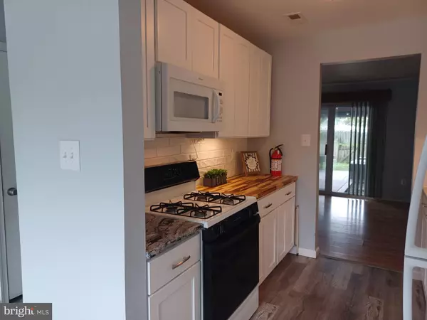 Marlton, NJ 08053,403 ROBERTS LN