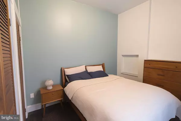 Philadelphia, PA 19130,826 N WOODSTOCK ST #1