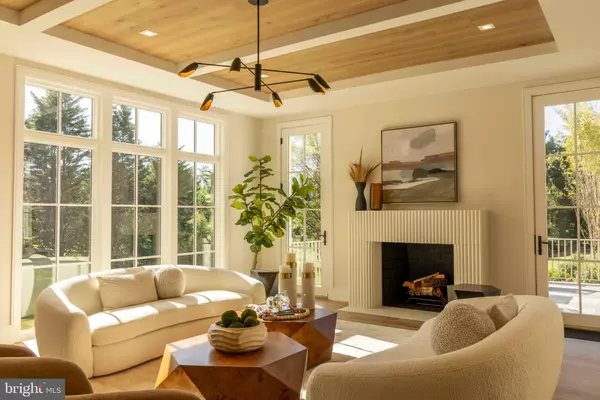 Great Falls, VA 22066,9605 GEORGETOWN PIKE