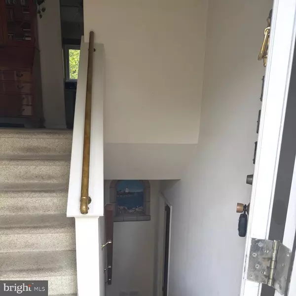 Clementon, NJ 08021,403 ROOSEVELT AVE