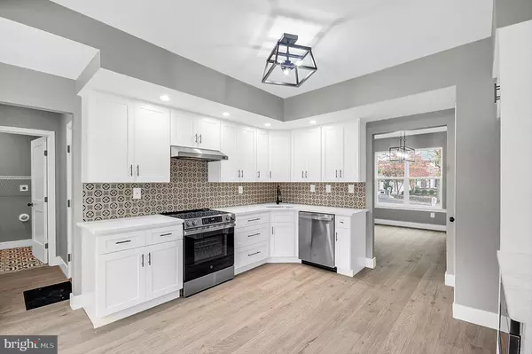 Feasterville Trevose, PA 19053,125 FOX HOLLOW DR