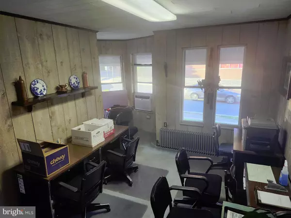 Reading, PA 19606,2228 PERKIOMEN AVE