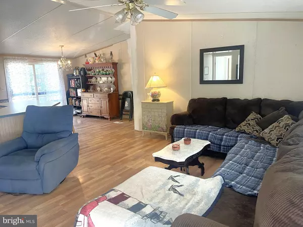 Hague, VA 22469,653 BLACKBEARD POND