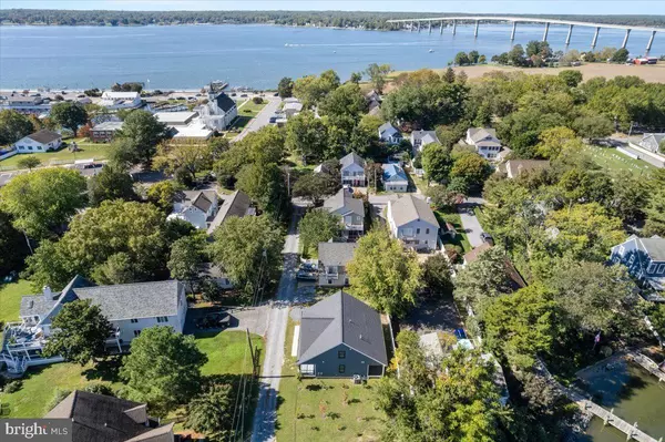 Solomons, MD 20688,206 POINT LN