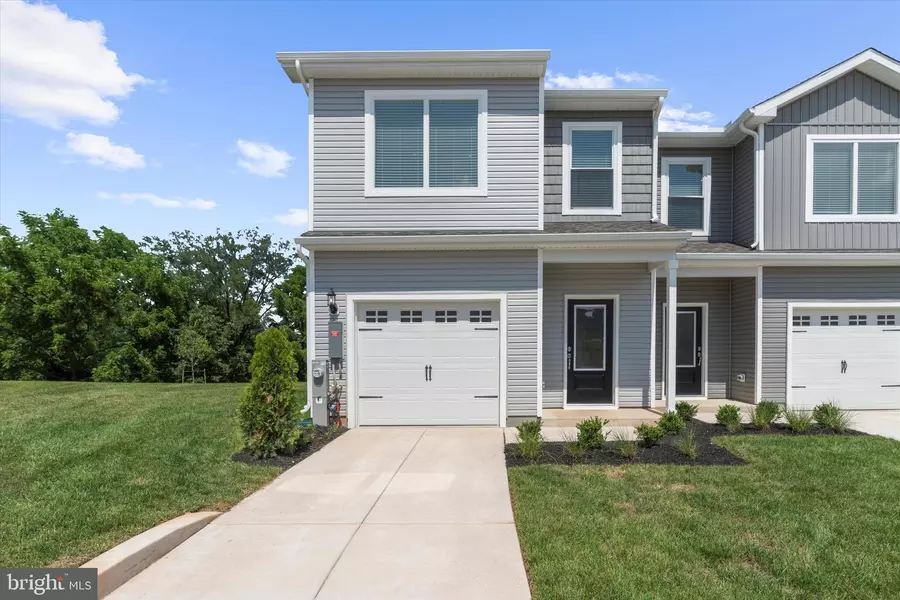 8135 BARTHOLOMEW CT, Baltimore, MD 21206