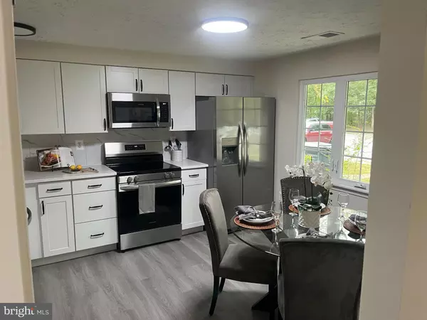 Waldorf, MD 20601,1610 PIN OAK DR