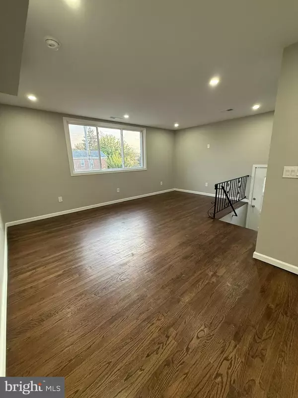 Philadelphia, PA 19111,1635 BORBECK AVE #2ND FL