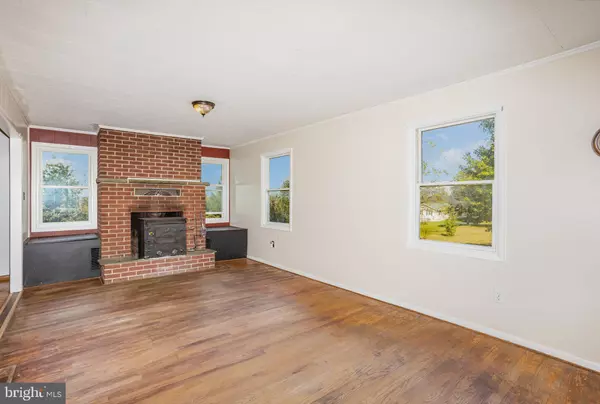 Dover, PA 17315,107 PICKETT RD