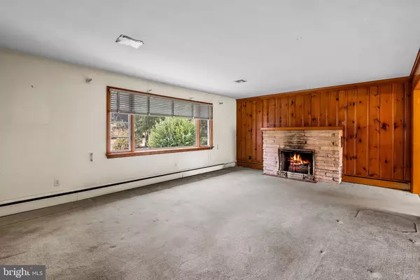 Lawrence Township, NJ 08648,128 LAWRENCEVILLE-PENNINGTON RD