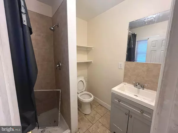 Philadelphia, PA 19121,2035 W OXFORD ST