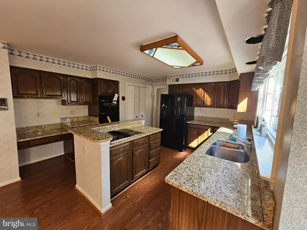 Centreville, VA 20121,6605 ENGLISH SADDLE CT