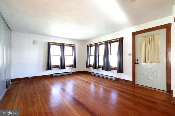 Spring Mills, PA 16875,120 RAILROAD ST