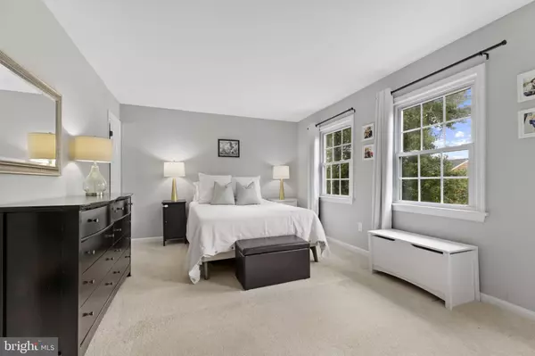 Alexandria, VA 22306,2468 WINDBREAK DR