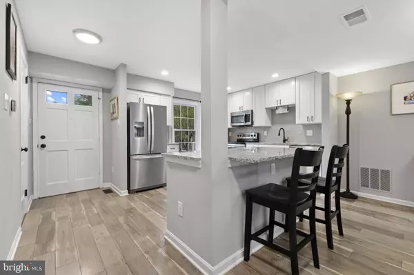 Alexandria, VA 22306,2468 WINDBREAK DR