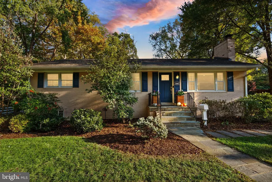 1045 RYNEX DR, Alexandria, VA 22312