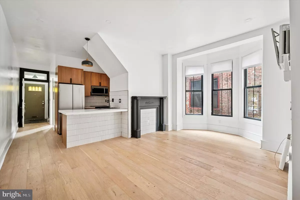 Philadelphia, PA 19143,4923 WARRINGTON AVE