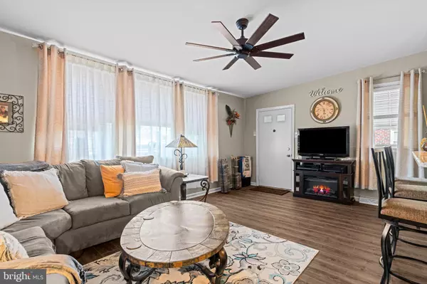 Philadelphia, PA 19136,8209 ALBION ST