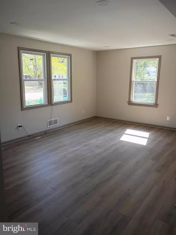 Falls Church, VA 22042,2834 BOLLING RD