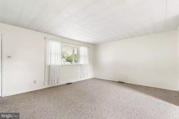 Newark, DE 19713,713 BIRCHWOOD DR