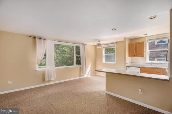 Philadelphia, PA 19128,622 GREEN LN