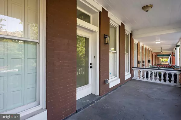 2619 N CALVERT ST, Baltimore, MD 21218