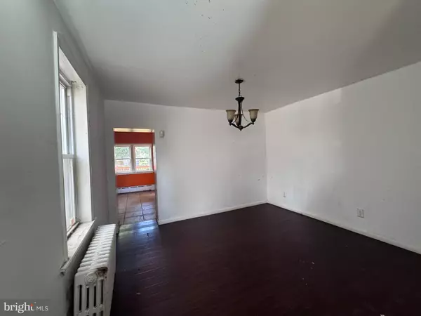 Darby, PA 19023,215 N 9TH ST