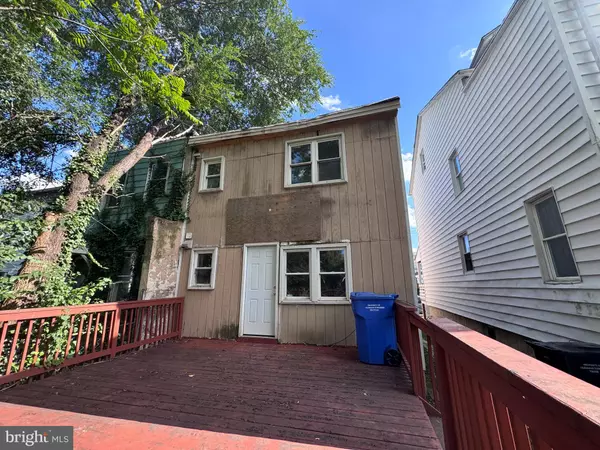 Darby, PA 19023,215 N 9TH ST