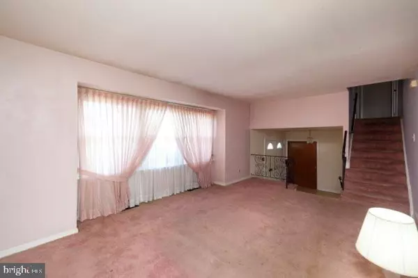 Delran, NJ 08075,14 MONTCLAIR DR