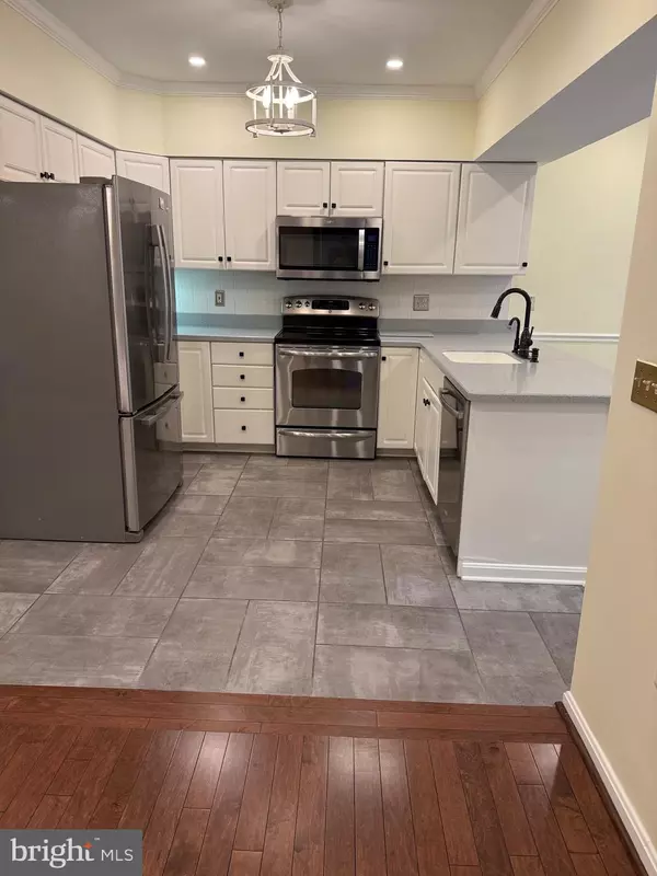 Lutherville Timonium, MD 21093,200 BELMONT FOREST #102