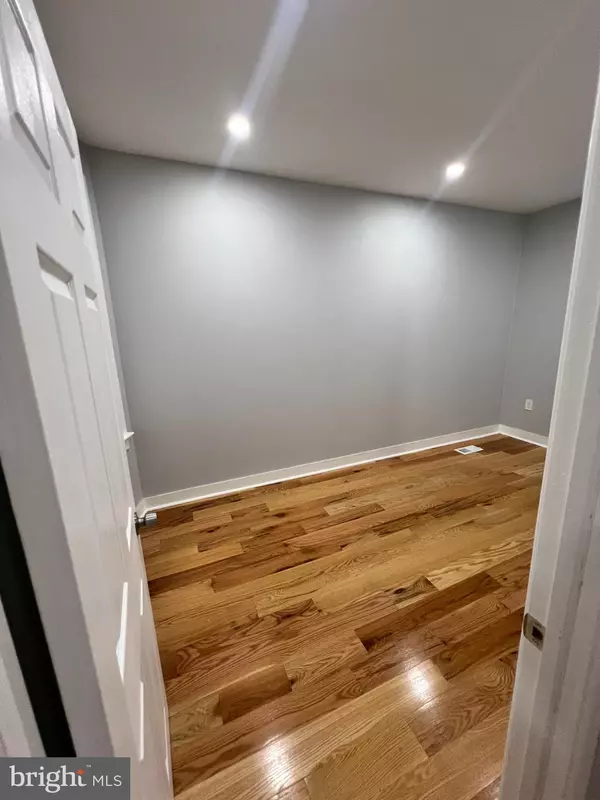 Philadelphia, PA 19124,5009 HAWTHORNE ST