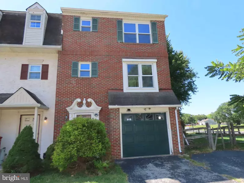 2 EVLON CT, New Castle, DE 19720