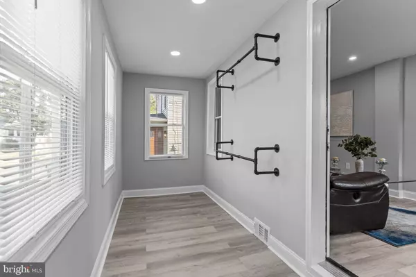 Paulsboro, NJ 08066,1043 PENN LINE RD