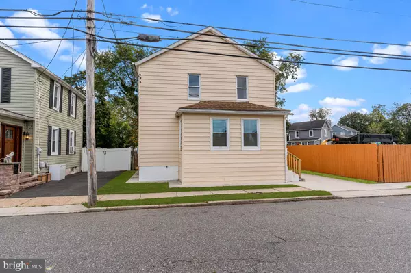 Paulsboro, NJ 08066,1043 PENN LINE RD