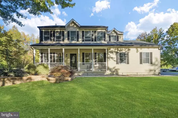 9 WOODFIELD LANE, Allentown, NJ 08501