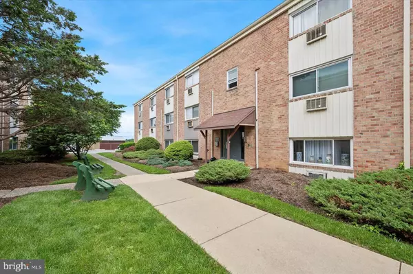 8125 W CHESTER PIKE ##C-5, Upper Darby, PA 19082