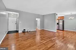 Rockville, MD 20852,10404 ROCKVILLE PIK #401